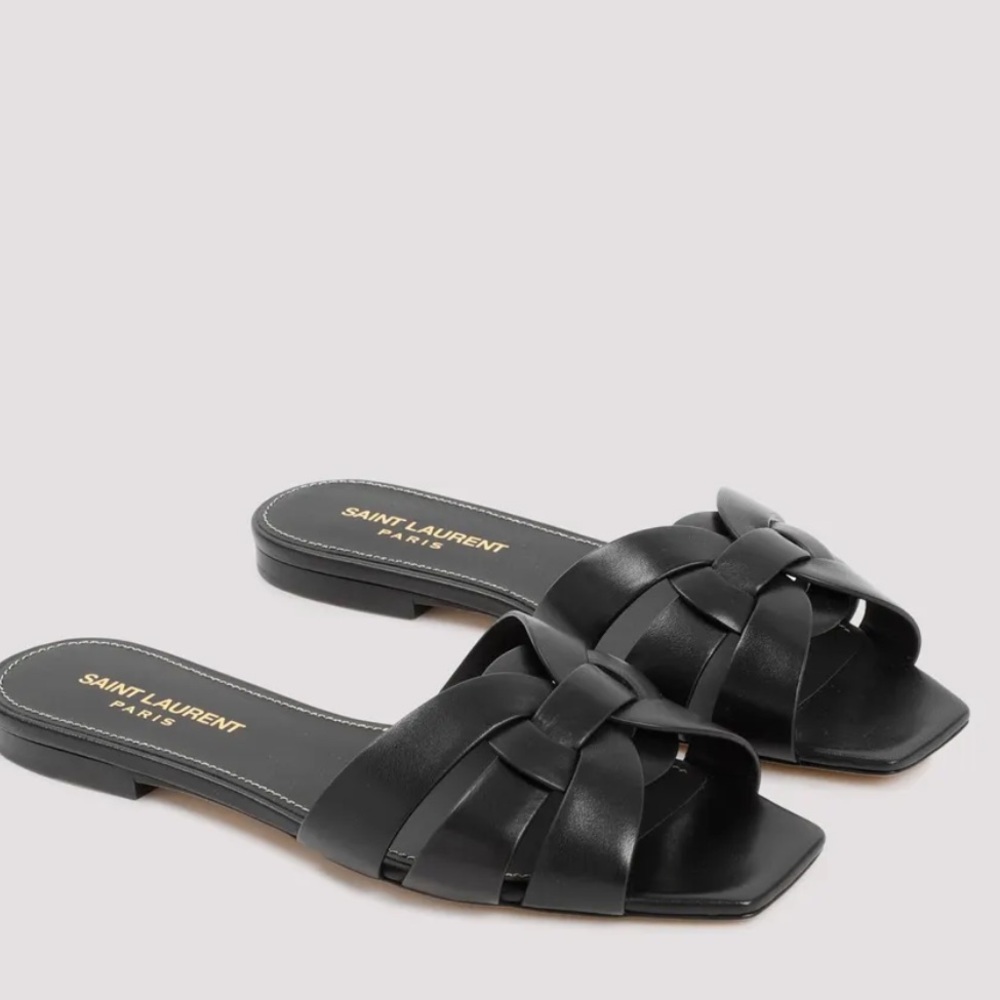 SAINT LAURENT
Tribute Flat Sandals